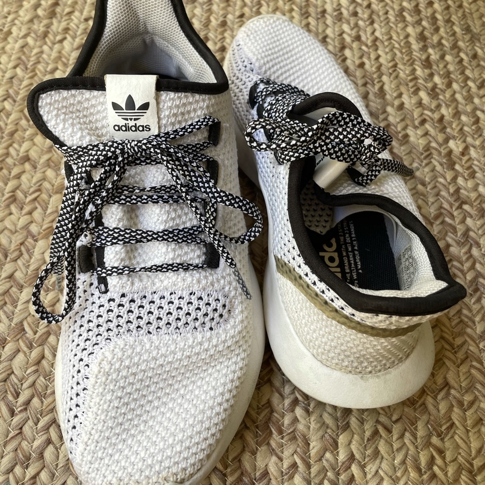 Adidas Tubular Sneaker